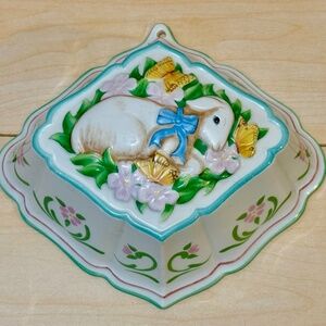 Franklin Mint Lamb Le Cordon Bleu Mold Porcelain Hand Painted – 1986